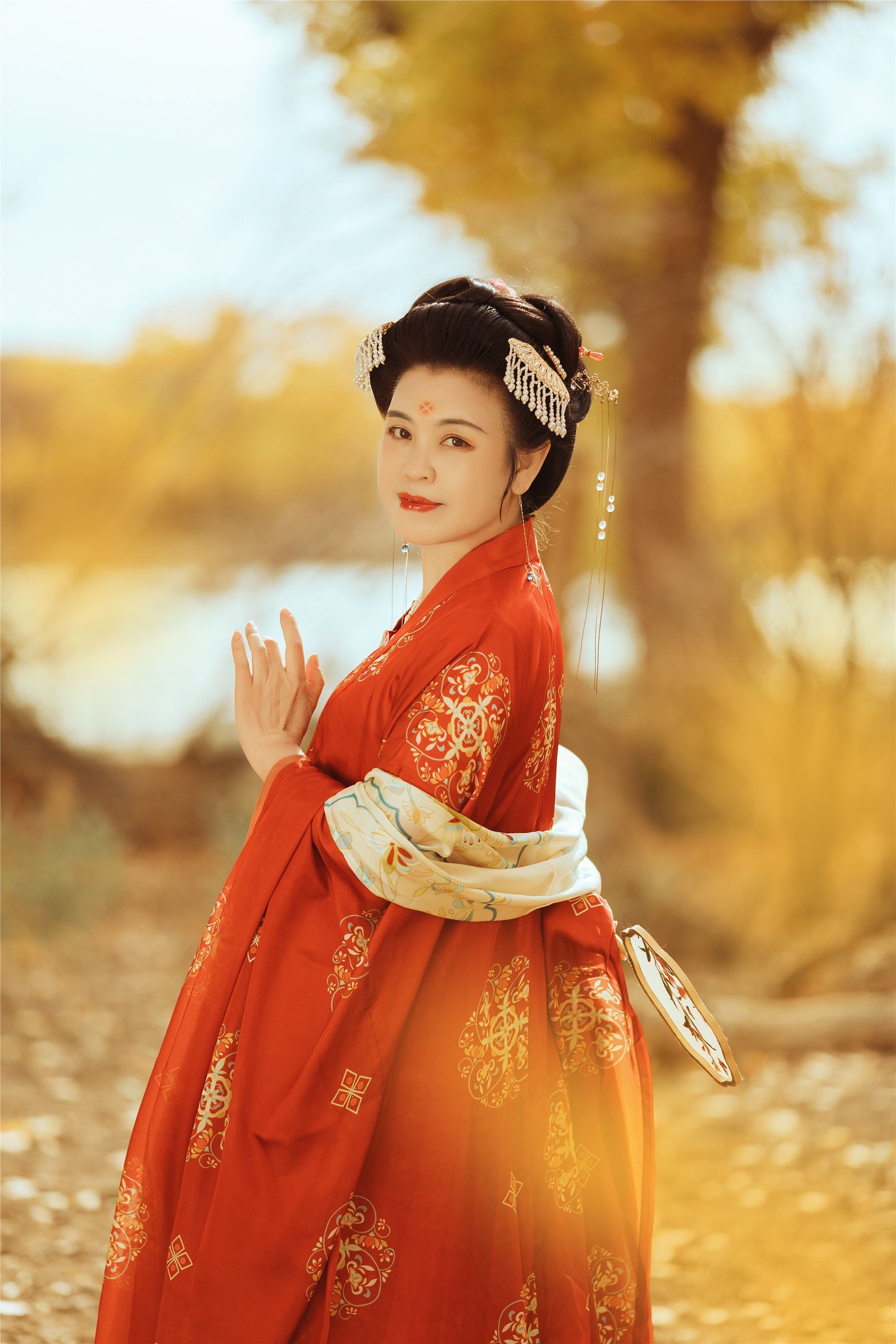 YITUYU艺图语 2021.09.03 岁月不败美人 知秋